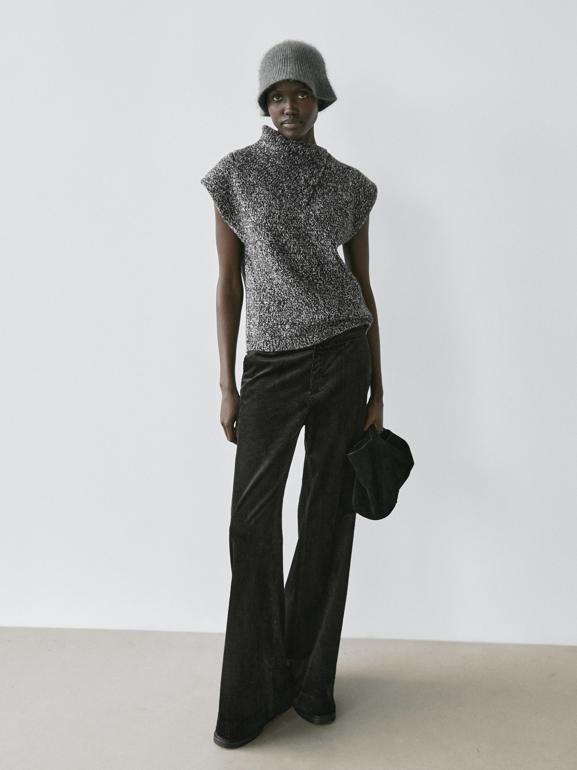 Mouliné knit vest with collar detail